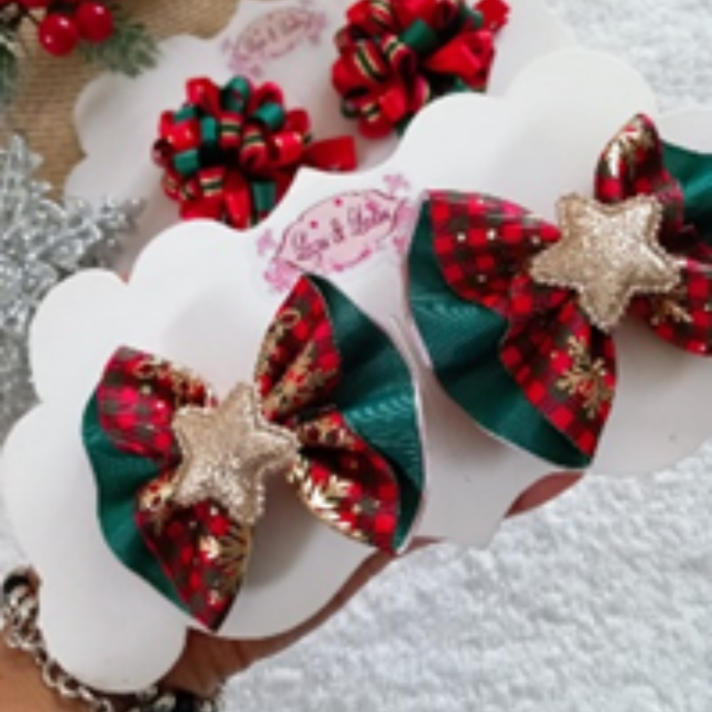 Lazos mariposas y pompones navideños